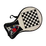 houten rackets met afbeelding van speelbord.