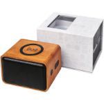 houten speaker met draadloze oplader