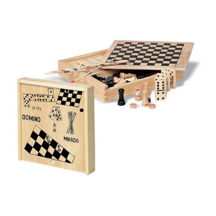 spelletjes in houten doos.