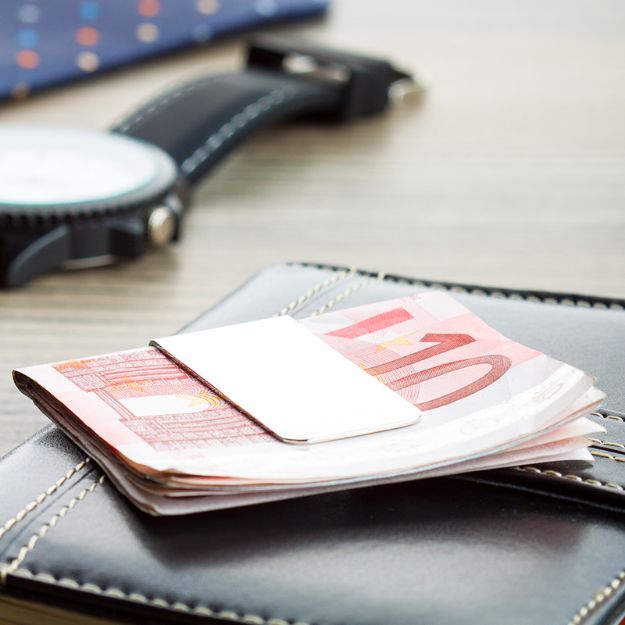 geldclip in zwarte geschenkdoos.