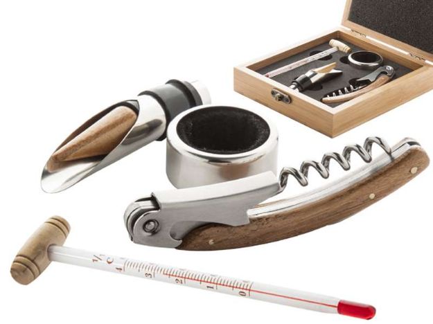 wijnset in bamboe doos met 4 houten accessoires.