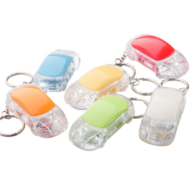 sleutelhanger in auto model met led lamp.