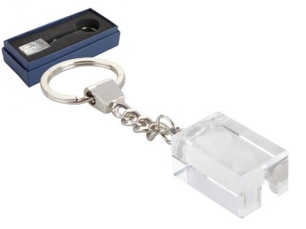 glazen blokje aan sleutelhanger.