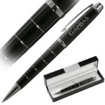 blauwschrijvende balpen met metalen accenten.