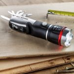 9-delige multitool met led-lamp.