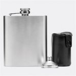 7-delige set gentleman bestaande uit 175 ml heupfl