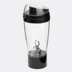 electrische eiwit-, sap-, of cocktailmixer.