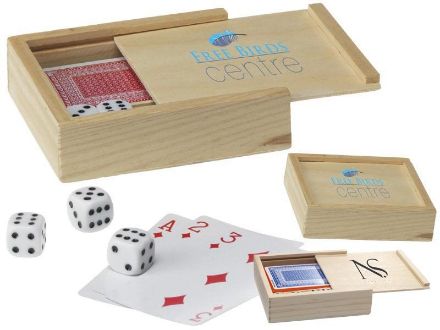 5 dobbelstenen en een stok kaarten (54).