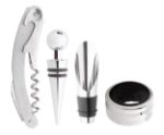 wijnset met vier wijn accessoires.