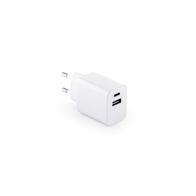 wegener. stroomadapter met usb-a poort en usb-c