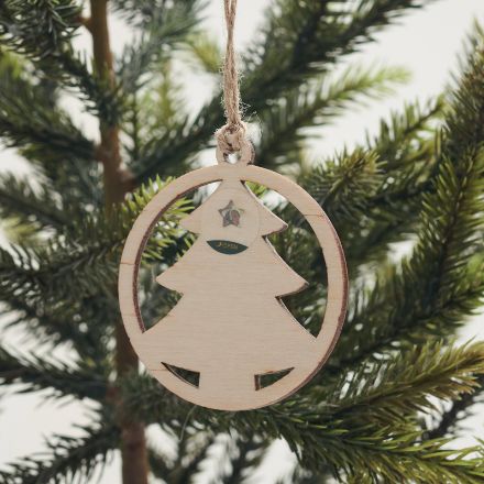 boomversiering met spar zaden