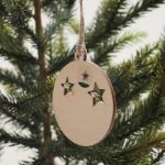 bolversiering met spar zaden