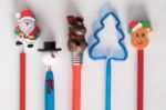 houten jolly pen met kerstfiguren blauwschrijvend