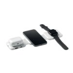 opvouwbaar station met 3 draadloze oplaadpunten