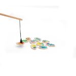 visspel bestaande uit 10 houten vissen met magneet