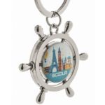 sleutelhanger in de vorm van een boot.