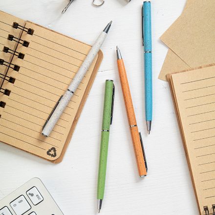 ecologische draaibalpen slikot van tarwestro