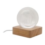 glazen lichtbol lumiglobe met houten led lichtvoet