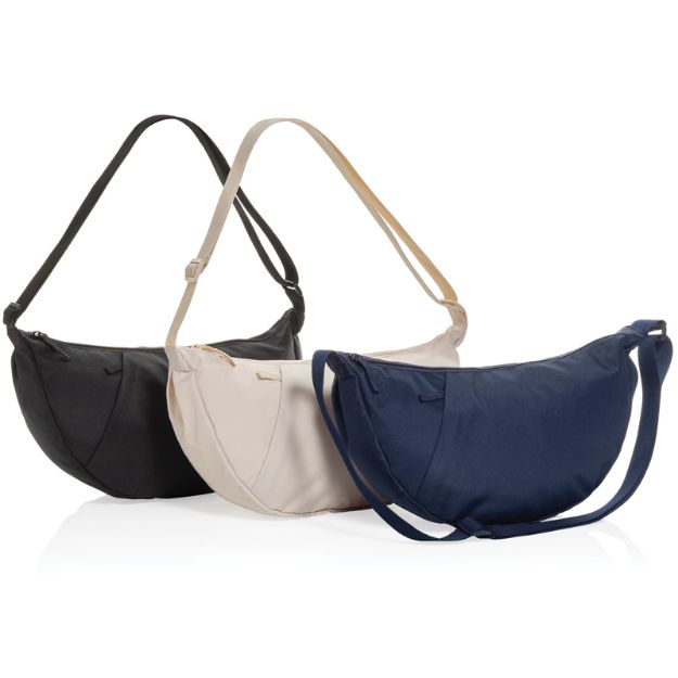 crescent xl aware™ rpet halve maan sling bag