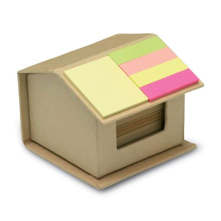 huis van gerecycled karton.