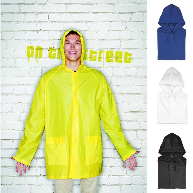 regenjas pvc met capuchon en drukknoopsluiting.