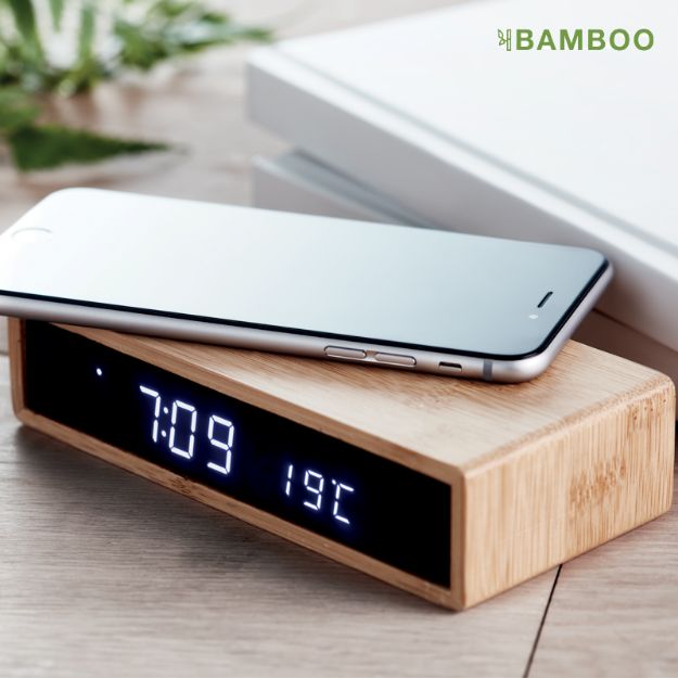 bamboe alarmklok en draadloze oplader moro