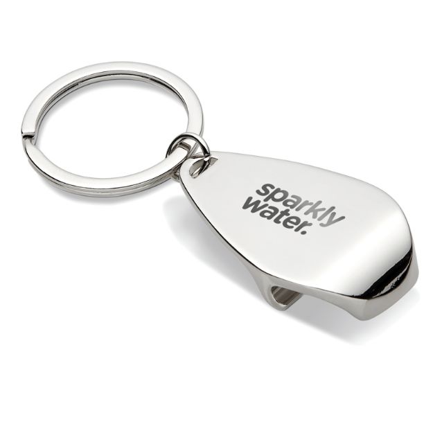 metalen sleutelhanger met flessenopener.