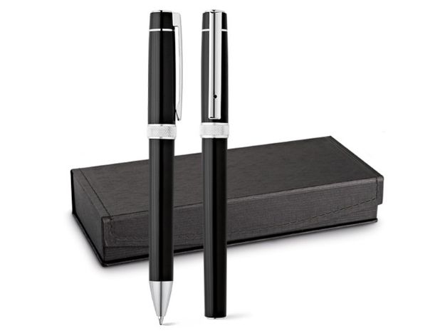 set met metalen balpen en rollerball
