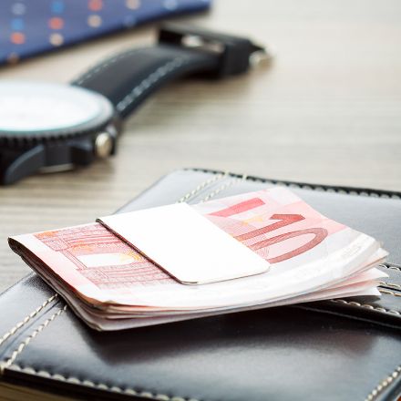 geldclip in zwarte geschenkdoos.