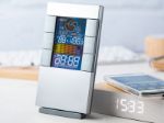digitale klok en weerstation met gekleurd display.