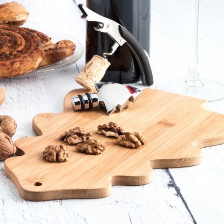 bamboe snijplank in de vorm van een kerstboom