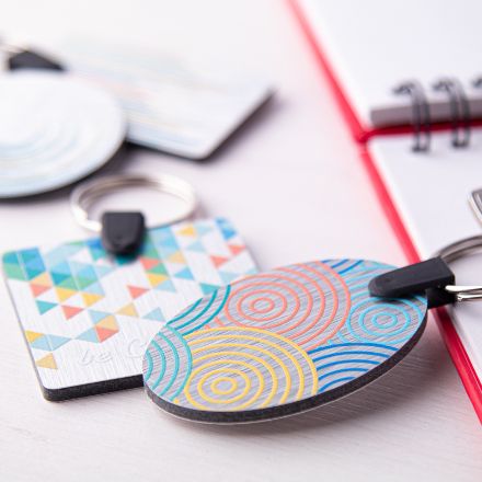 ovale aluminium sleutelhanger aluudy. custom made.