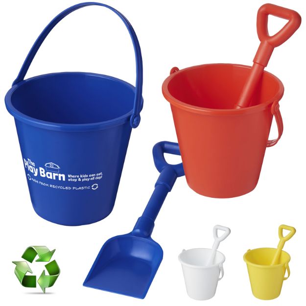 tides strandemmer en schep van gerecycled plastic