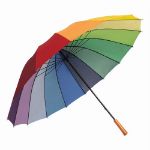 golfparaplu in regenboogkleuren met 16 panelen.