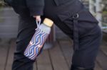 glazen drinkfles met vilten bedrukt etui 500 ml