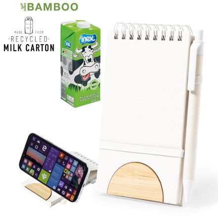 notitieboek en gsm-houder van melkverpakkingen