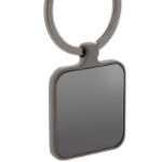 vierkante metalen sleutelhanger. custom made.