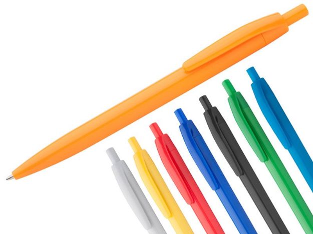 gekleurde plastic balpen zwartschrijvend