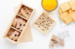 houten puzzel spel, bouw een kubus.