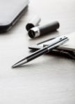 metalen balpen met carbonnen design blauwe inkt