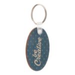 ovale, gelamineerde berkenhouten sleutelhanger.