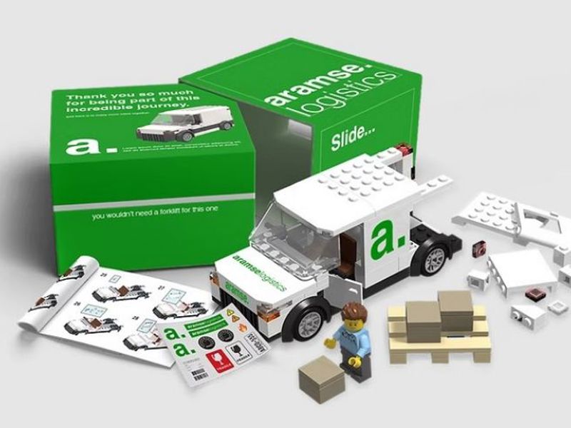 Op maat gemaakte bouwpakketten van originele LEGO steentjes
