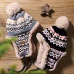 gebreide muts met oorflap