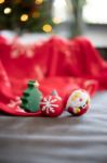 antistress bal kaledu in de vorm van een kerstboom