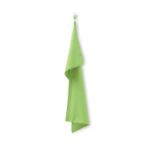microvezel handdoek 50 cm x 100 cm met ophanglus - limegroen