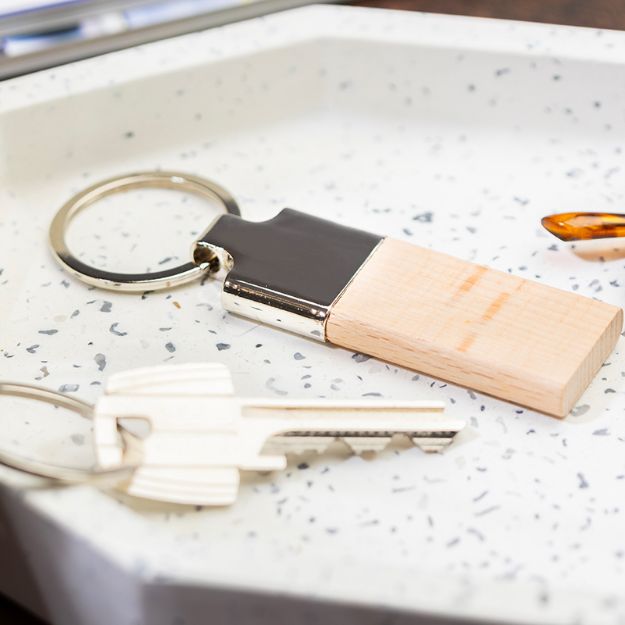 sleutelhanger rechthoekig met beukenhout