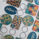 vierkante, gelamineerde berkenhouten sleutelhanger