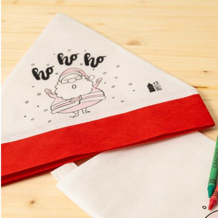 rpet kerstmuts met 5 kleurpotloden