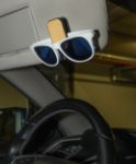 rabs auto zonnebrilhouder op zonneklep in auto
