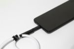r-pet mobiele polsband met verborgen connectoren